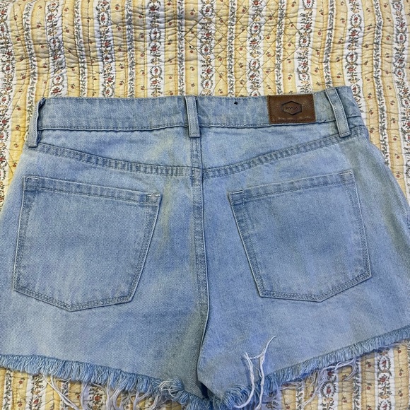 RVCA boyfriend shorts - Picture 3 of 3